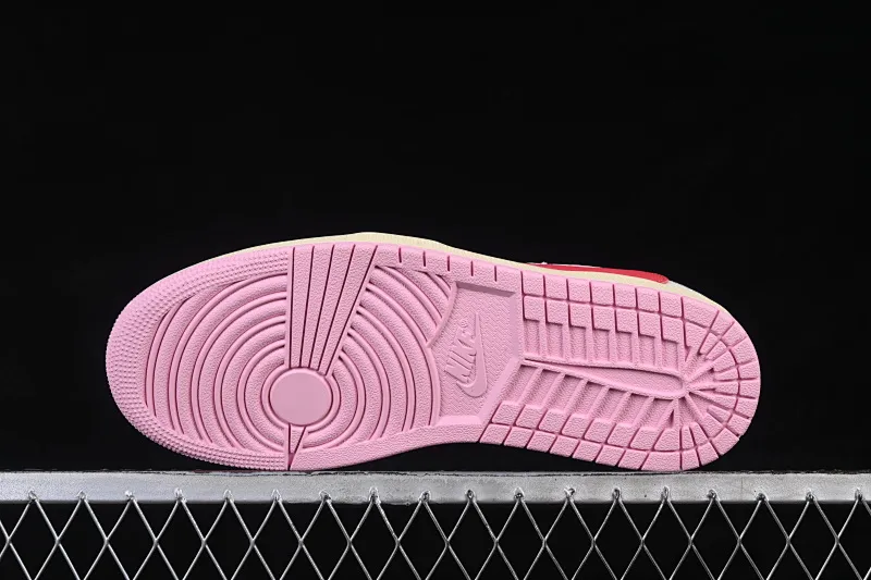 All categories Air Jordan Jordan series basketball shoes Air Jordan 1 Low pure original version Travis Scott x Air Jordan 1 Low OG AJ1 Joe 1 undercut low IQ7604-101